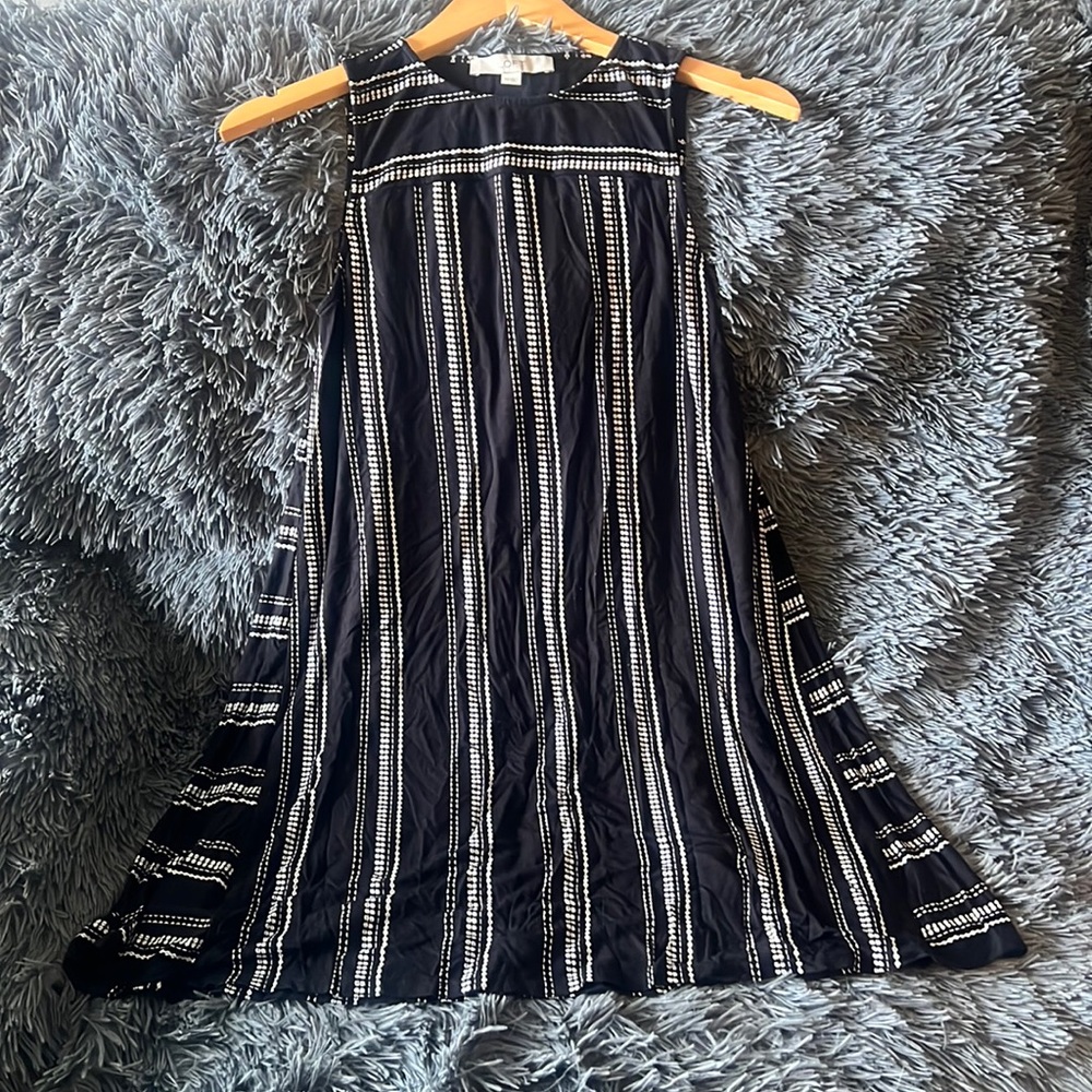 LOFT swing dress size small black and white